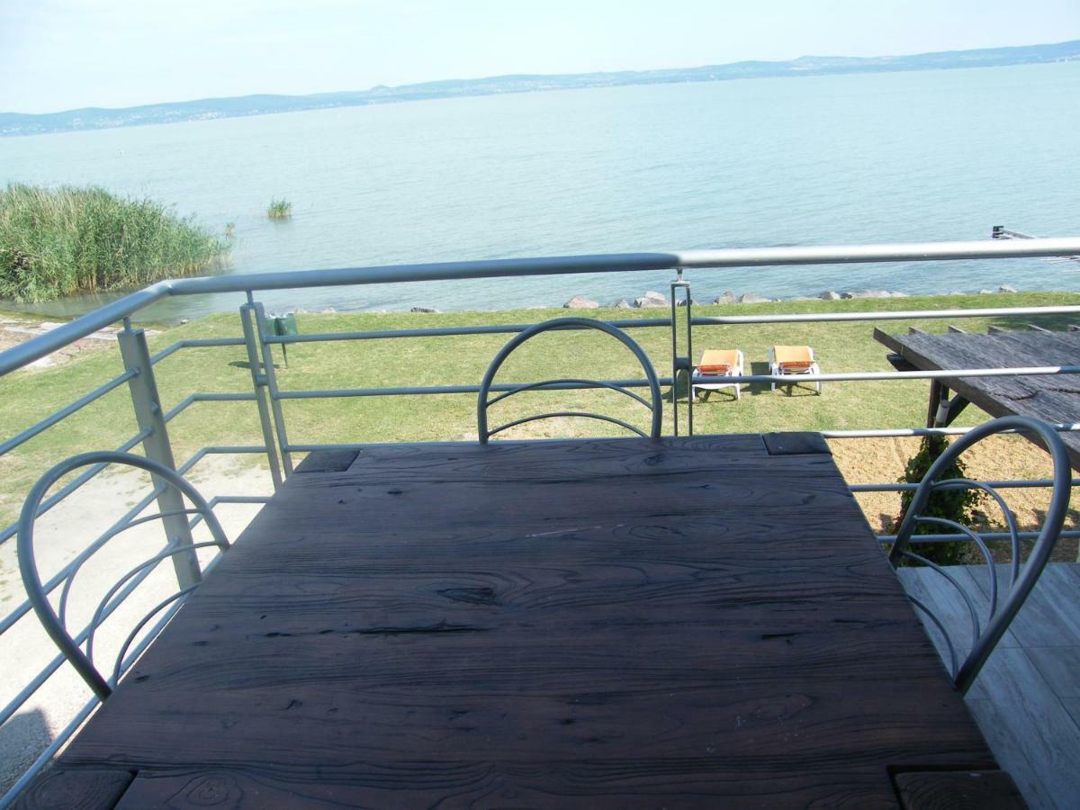 Balatonszárszó Beach Resident酒店 外观 照片